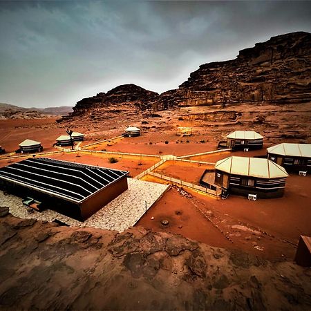 The Villas - Bedouin Boutique Resort Wadi Rum Bagian luar foto