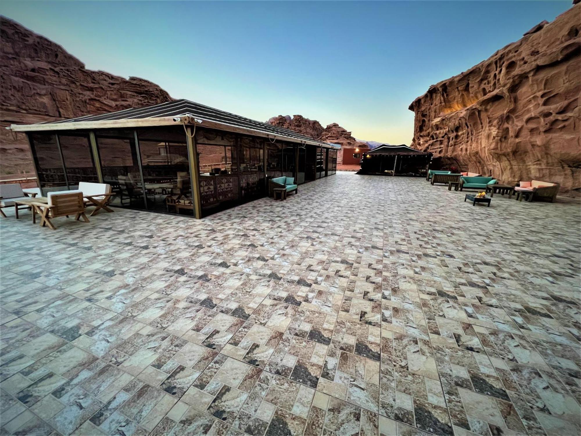 The Villas - Bedouin Boutique Resort Wadi Rum Bagian luar foto